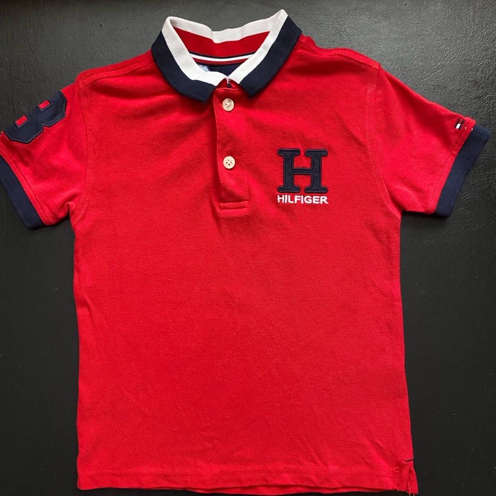 Pre-Owned Boys Tommy Hilfiger Red, White & Blue Color Blocked Polo Shirt size 4